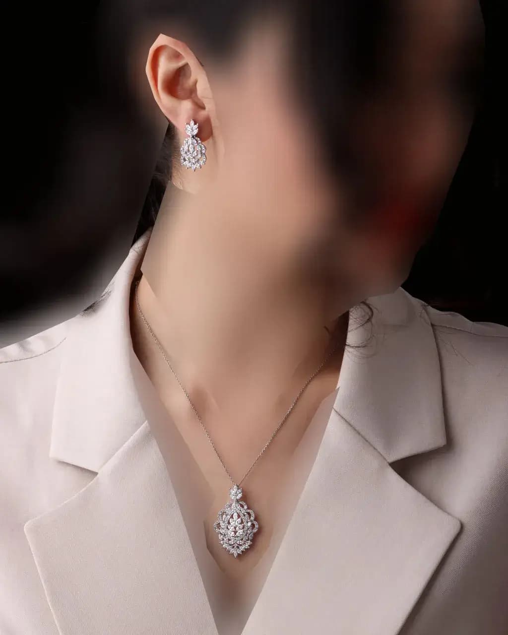 نیم ست نقره زنانه جی تی ای طرح جی نایس (بدون زنجیر) کد sv-168