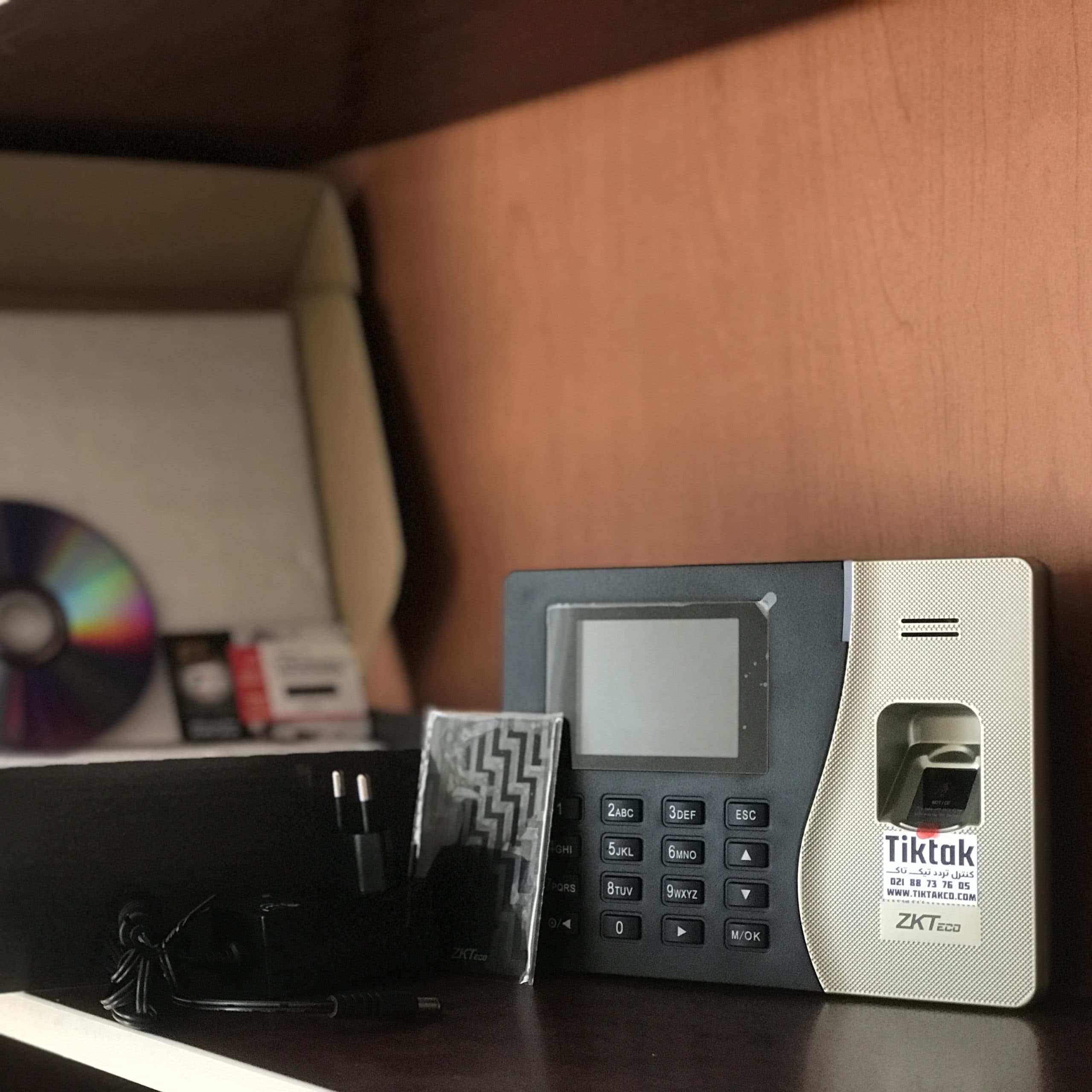 دستگاه حضور و غیاب F200 — تصویر ۱۲