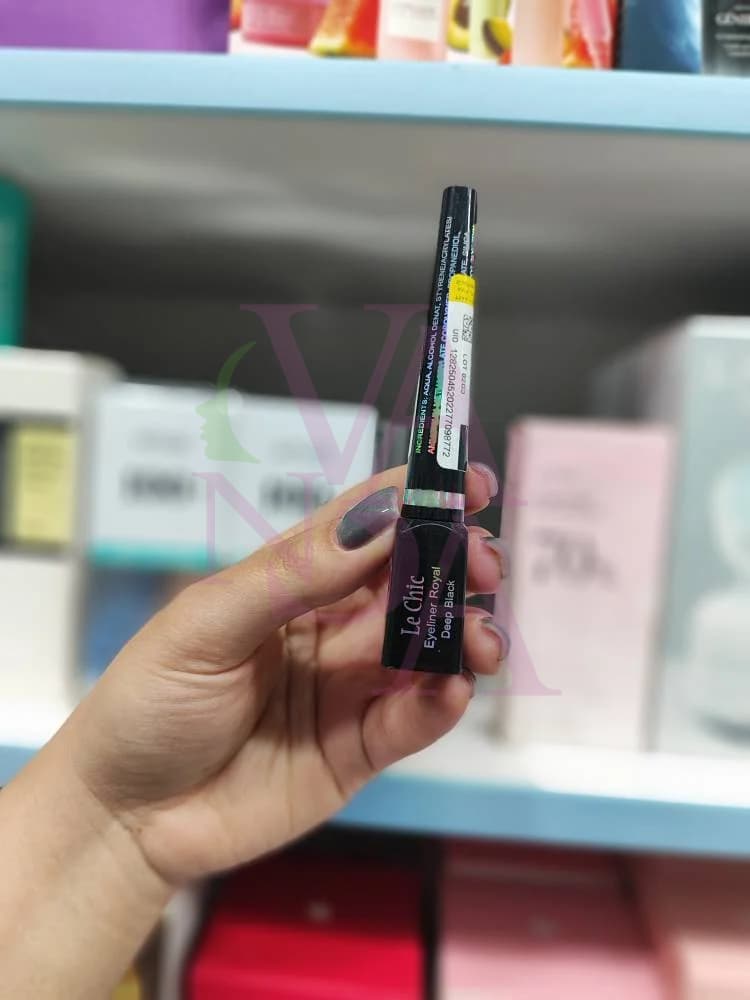 خط چشم مویی الگانس مدل Eyeliner Royal Deep Black — تصویر ۳