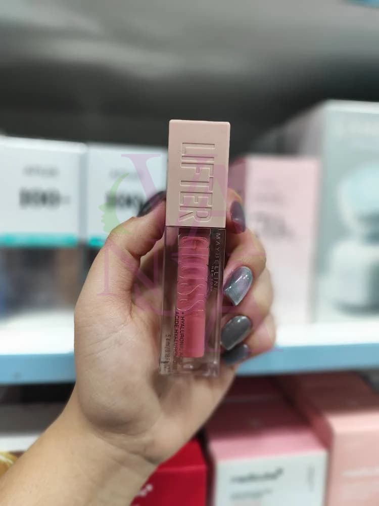 لیپ گلاس میبلین Lifter Gloss حاوی هیالورونیک اسید — تصویر ۴