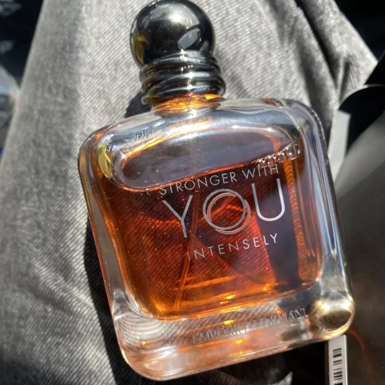 عطر استرانگر ویت یو اینتنسلی امپریو آرمانی | Emporio Armani Stronger With You Intensely — تصویر ۷