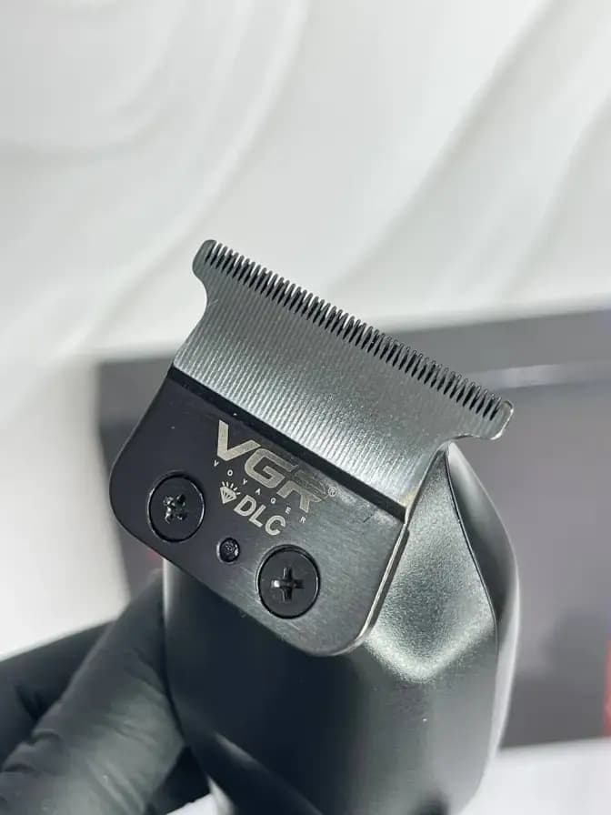 ماشین اصلاح وی جی آر مدل VGR V-226 با تیغه سرامیک برش مستقیم — تصویر ۱۲