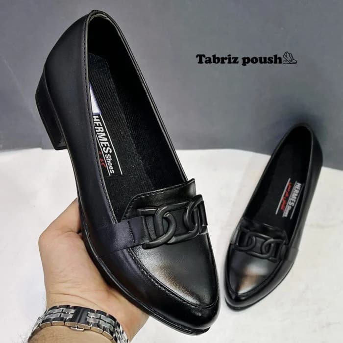 کفش کالج زنانه مجلسی و روزمره رویه طرح چرم طبی زنجیری مشکی سایز 37 38 39 تبریز پوش — تصویر ۶