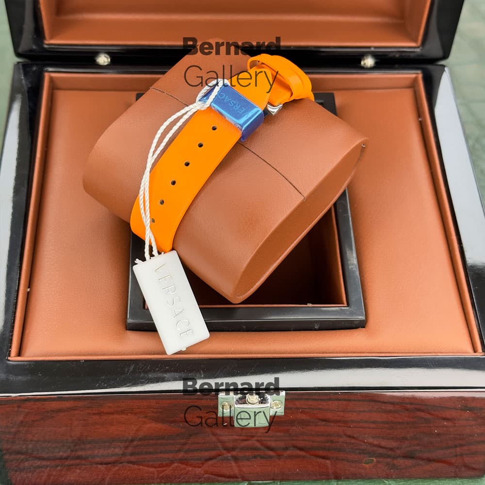 ساعت مچی زنانه ورساچه Versace GRECA 8196Q — تصویر ۴
