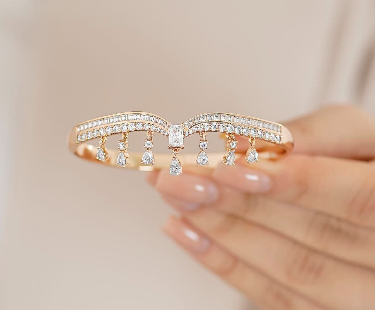 دستبند النگویی زنانه ژوپینگ مدل نگین آویز کد RS-1507
