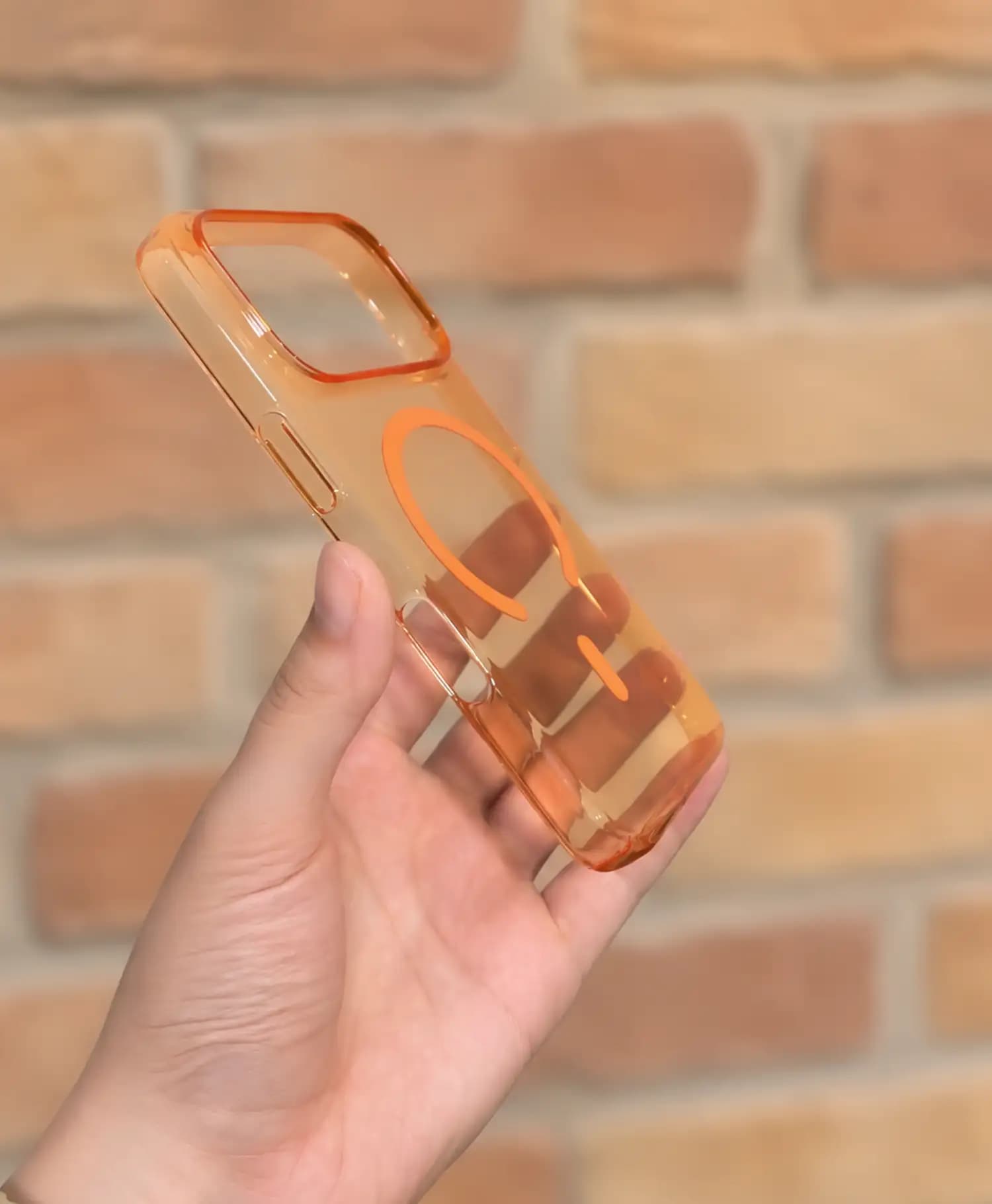 قاب PC شفاف مگ سیف دار مدل QSeries گوشی موبایل Iphone 17 Pro — تصویر ۴