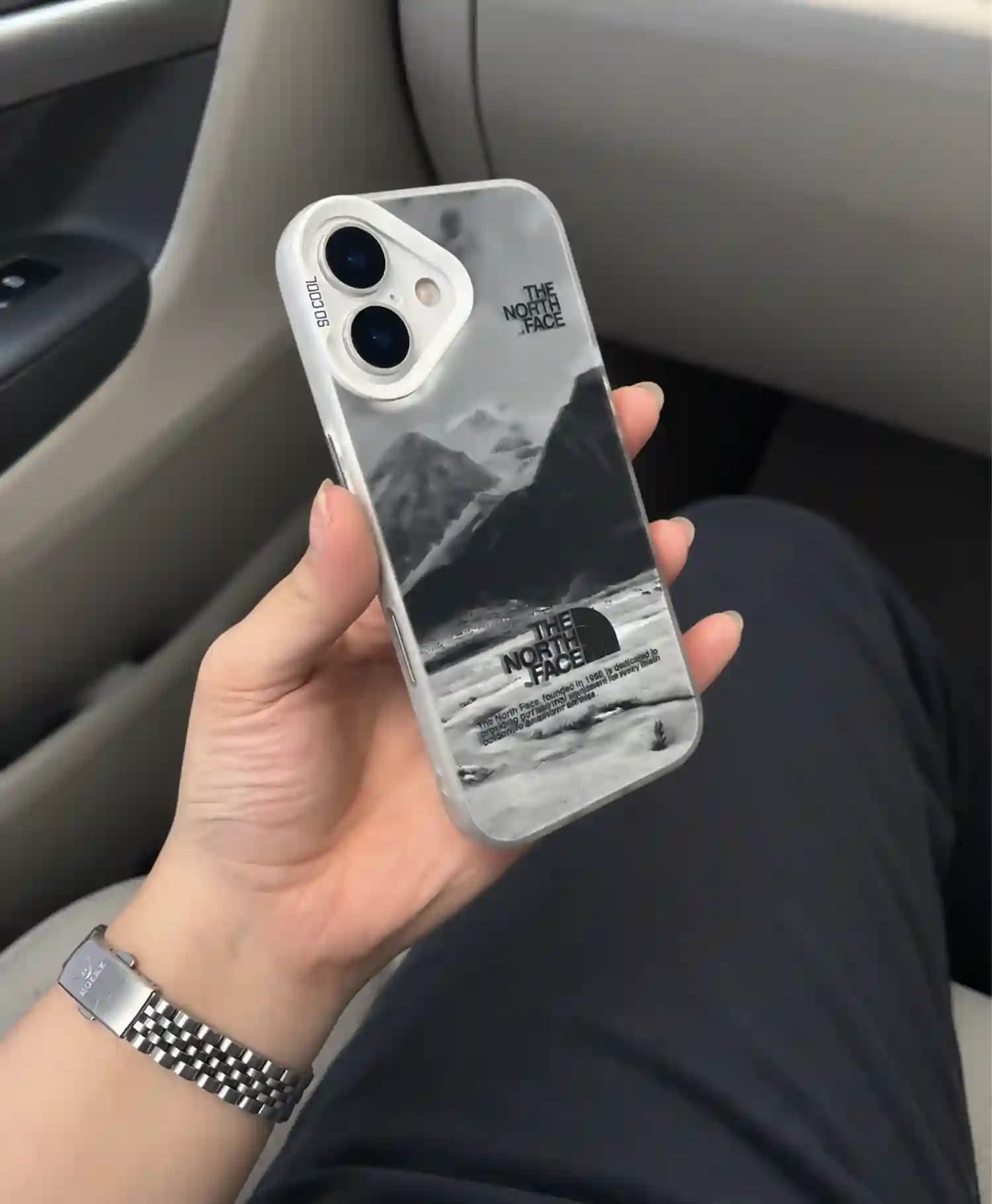 قاب فانتزی So Cool طرح نورث فیس گوشی موبایل Iphone 17 — تصویر ۱۲