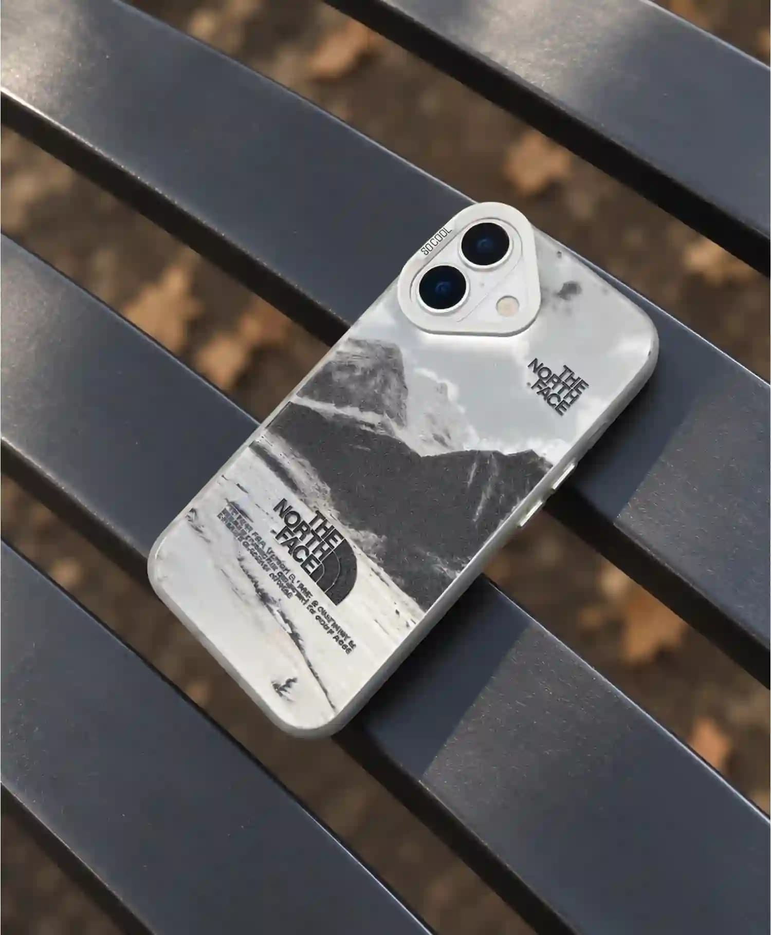 قاب فانتزی So Cool طرح نورث فیس گوشی موبایل Iphone 17 — تصویر ۵