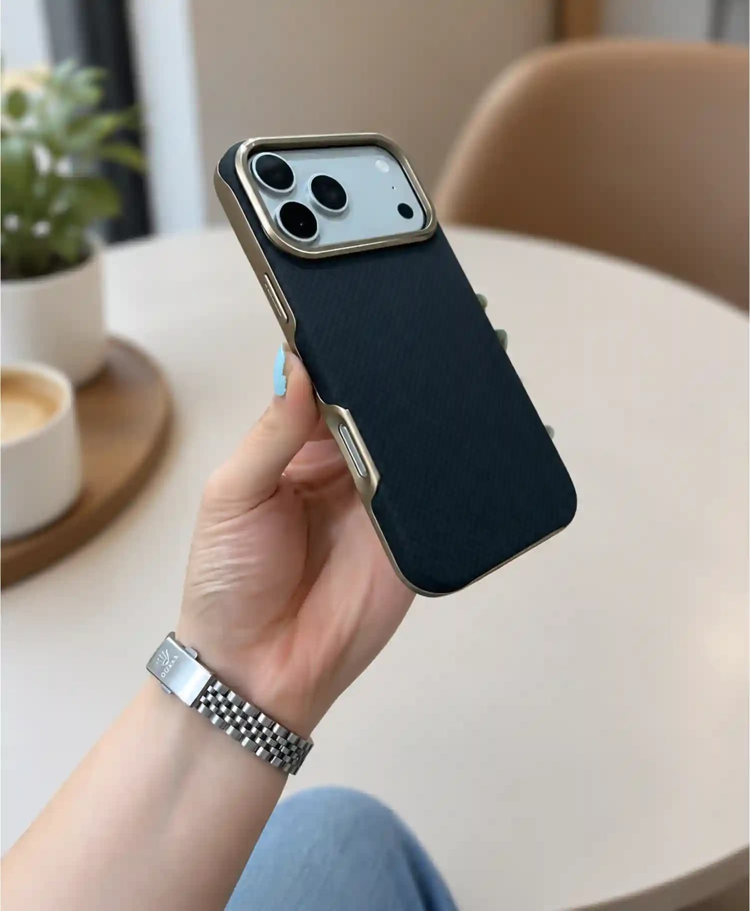 قاب سیلیکونی طرح کربنی مدل Fit Classic گوشی Iphone 17 Pro Max — تصویر ۱۰