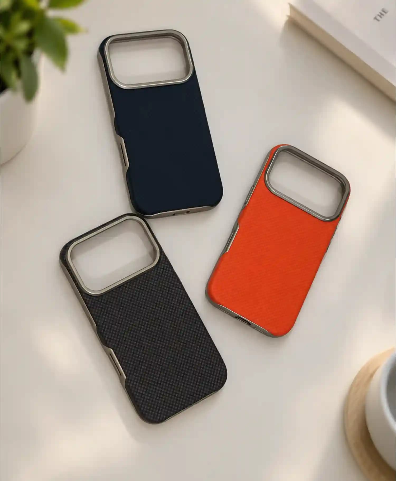 قاب سیلیکونی طرح کربنی مدل Fit Classic گوشی موبایل Iphone 17 Pro — تصویر ۵