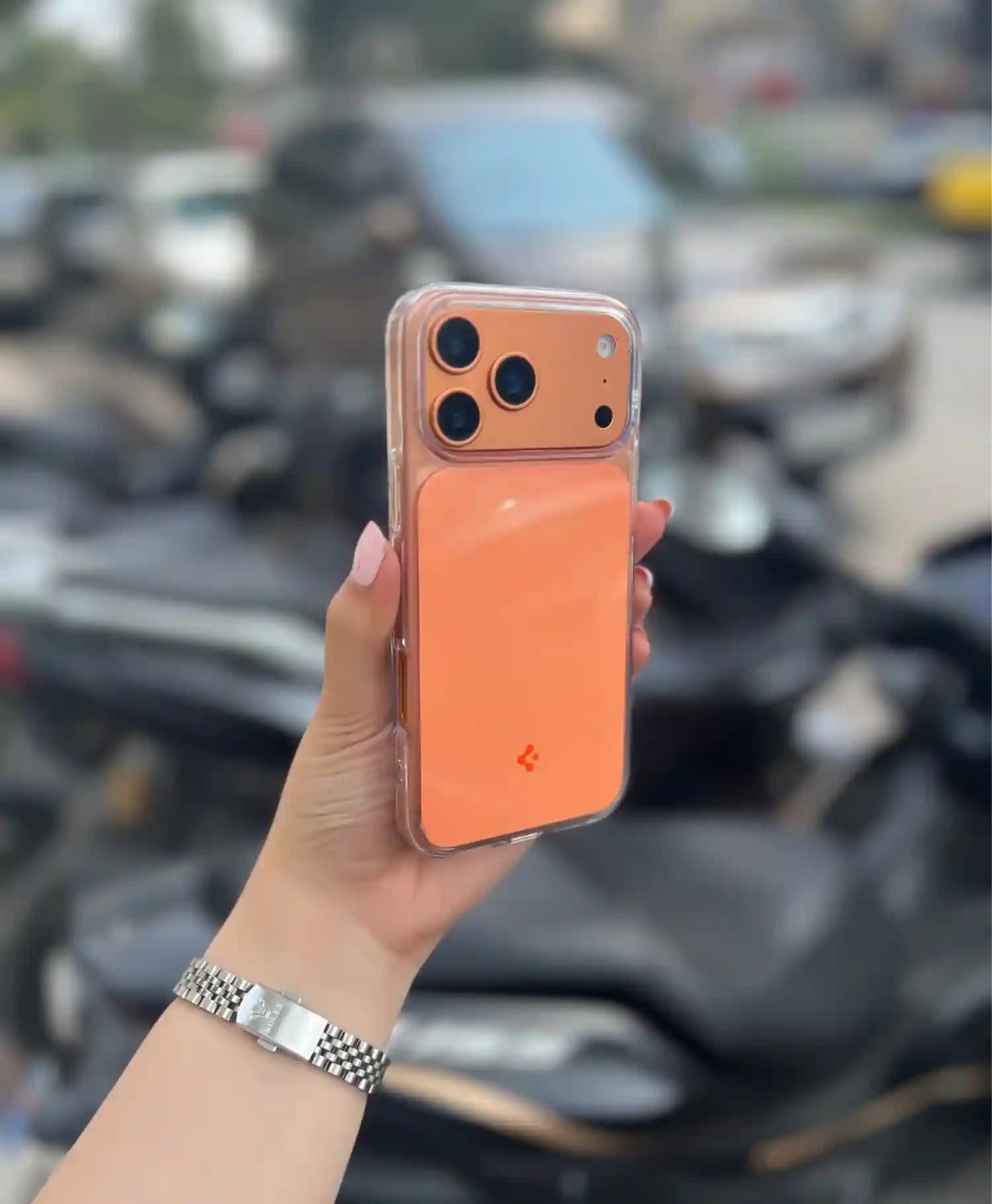 قاب شفاف مگ سیف دار اسپیگن گوشی موبایل Iphone 17 Pro Max — تصویر ۵