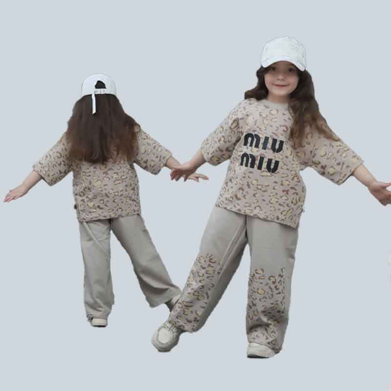 تیشرت شلوار دخترانه طرح پلنگی MIU MIU — تصویر ۶