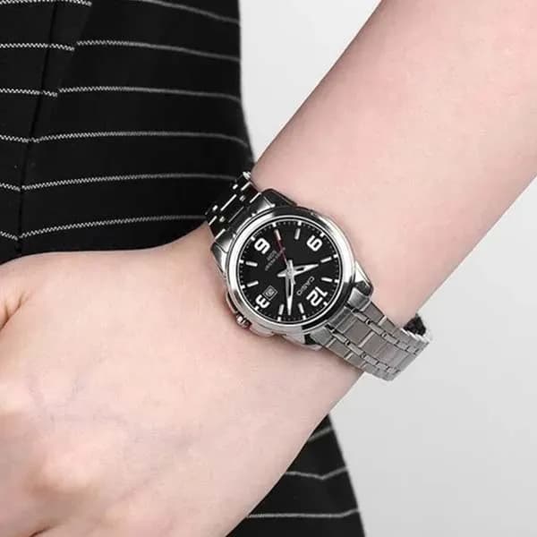 ساعت مچی زنانه کاسیو CASIO LTP-1314D-1A — تصویر ۳