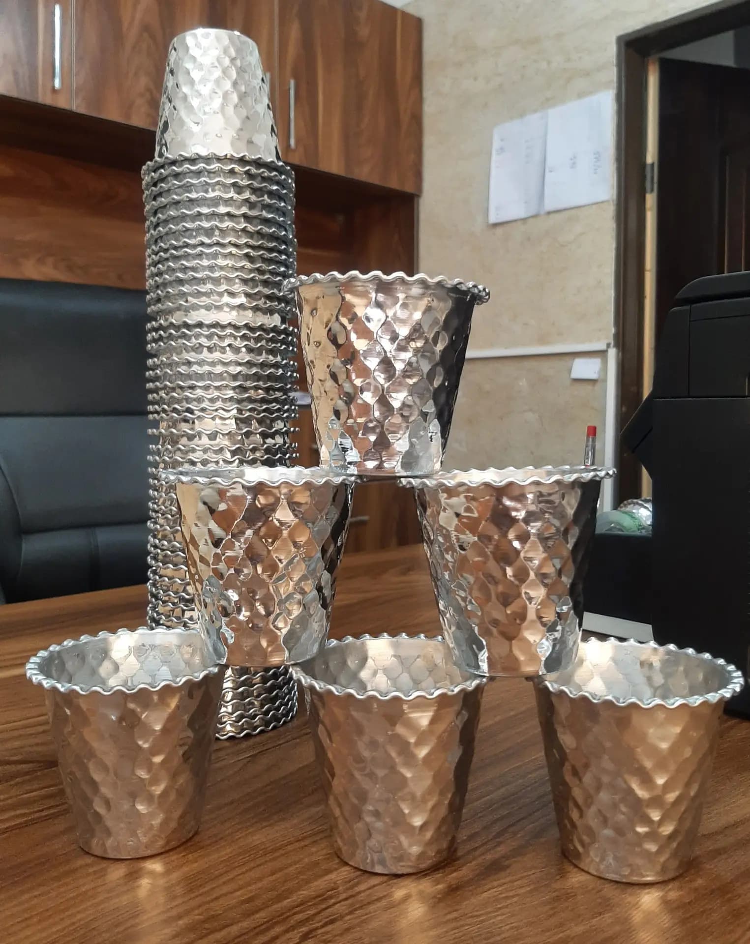 لیوان روحی چکشی 6 عددی لب کنگره آلومینیومی