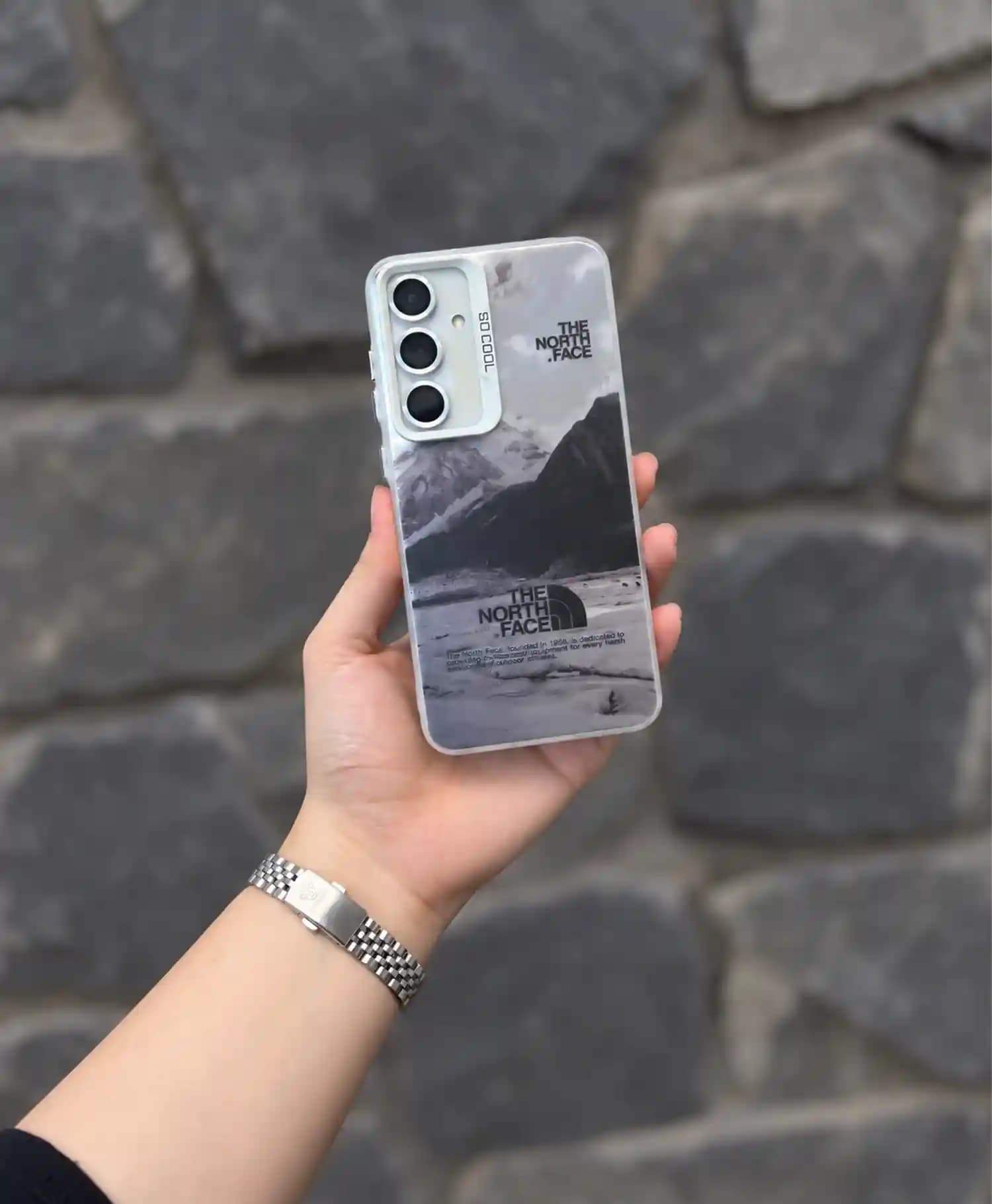 قاب فانتزی So Cool طرح نورث فیس گوشی موبایل Samsung S24 FE — تصویر ۱۰
