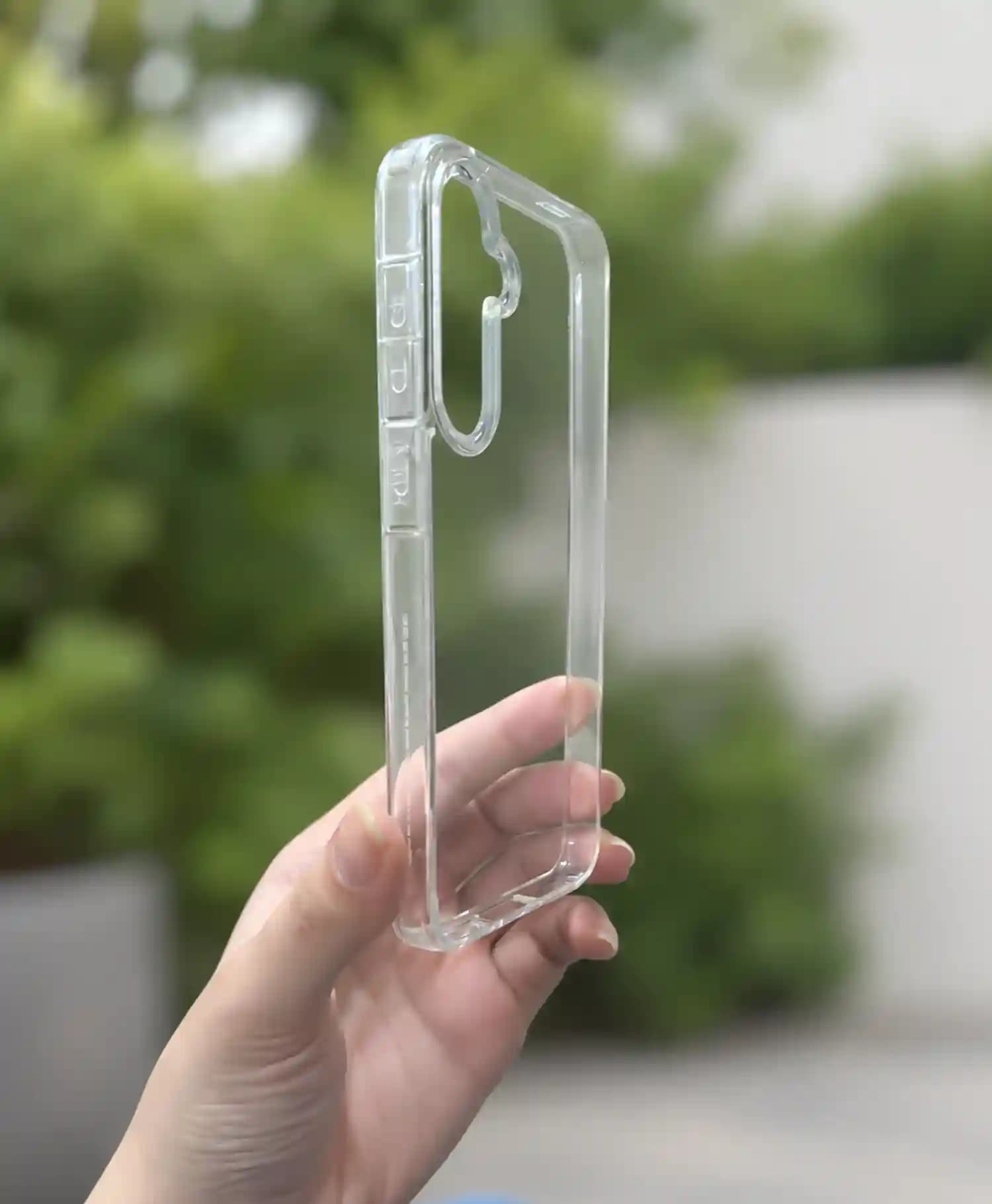 قاب اسپیگن شفاف گوشی موبایل Samsung S23 FE — تصویر ۷