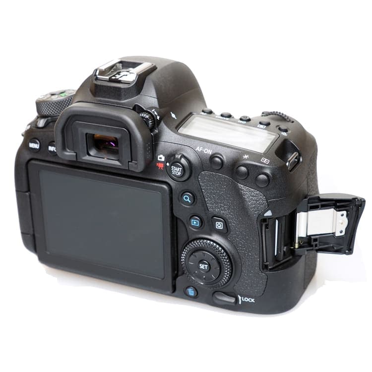 دوربین عکاسی کانن Canon EOS 6D Mark II Kit EF 24-105mm f/4L IS II USM — تصویر ۵