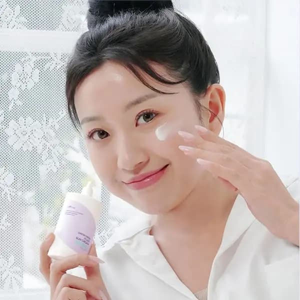 ضد آفتاب فلوئیدی ضد لک پیاز ایزنتری ISNTREE Onion Fresh Fluid Sun Cream — تصویر ۱۲