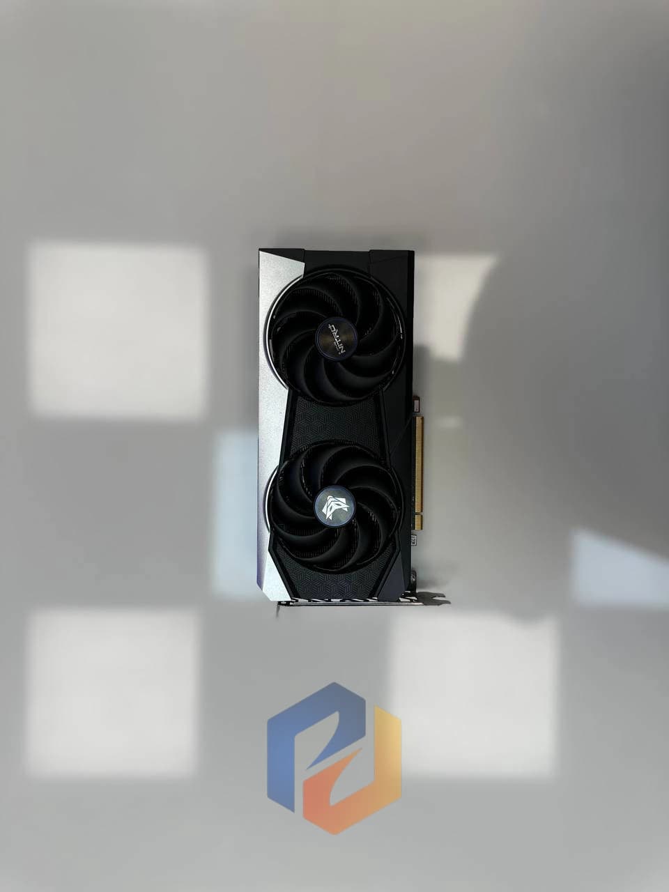 کارت گرافیک Sapphire NITRO+ RX 6600 XT (استوک) — تصویر ۵