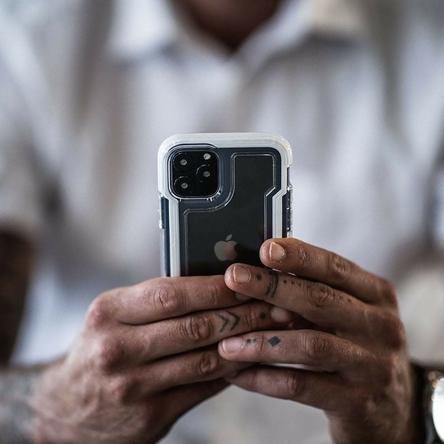 کاور ایکس دوریا مدل Defense CLEAR مناسب برای گوشی موبایل اپل iPhone 11 — تصویر ۶