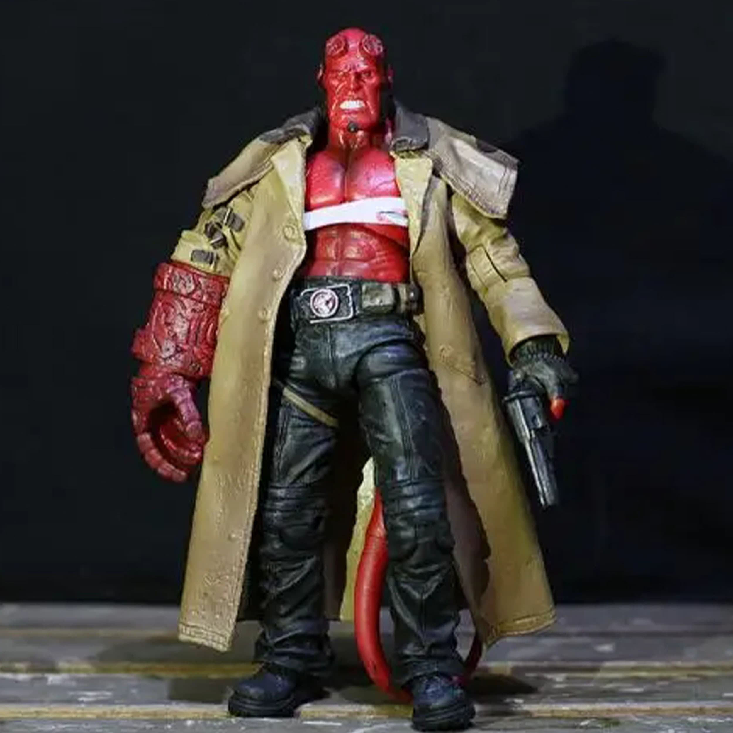 اکشن فیگور مدل پسر جهنمی Hellboy — تصویر ۷
