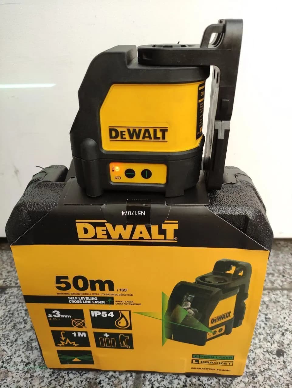 تراز لیزری دیوالت دوخط نور سبز های کپی DEWALT مدل DW088K-B5 — تصویر ۴