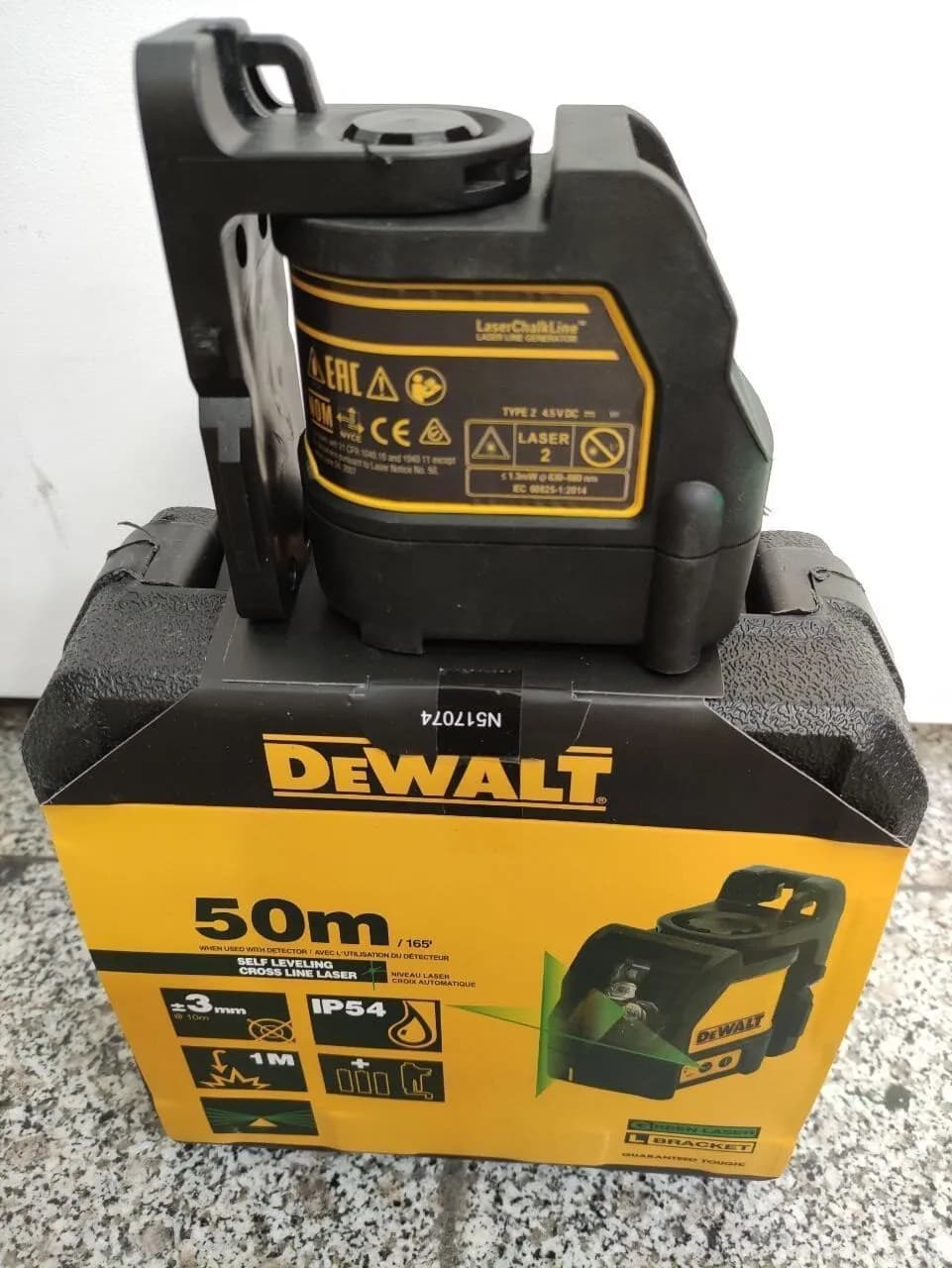تراز لیزری دیوالت دوخط نور سبز های کپی DEWALT مدل DW088K-B5 — تصویر ۵