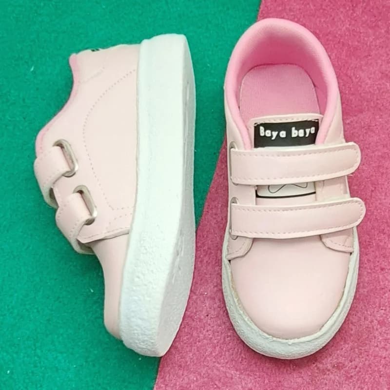 کفش تخت دخترانه با چسب چرم مصنوعی مدل B-PIDS87 — تصویر ۴