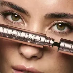 ریمل مشکی حجم دهنده و بلند کننده قوی فارماسی 11 میل — تصویر ۹