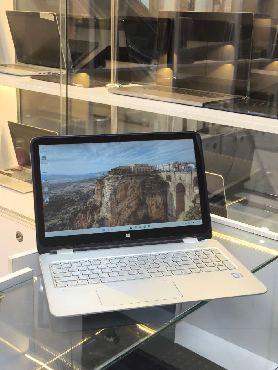 لپ تاپ HP Envy 15 i7 7500U | 16GB | 256GB SSD | Intel UHD | 15.6 inch FHD X360 Touch