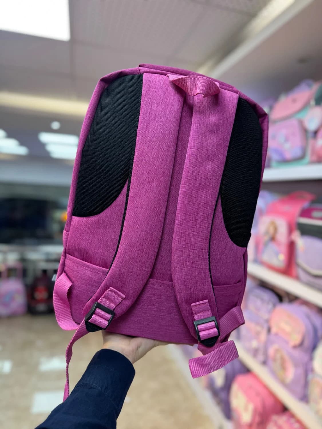 کوله پشتی benelton برزنتی رنگی — تصویر ۳