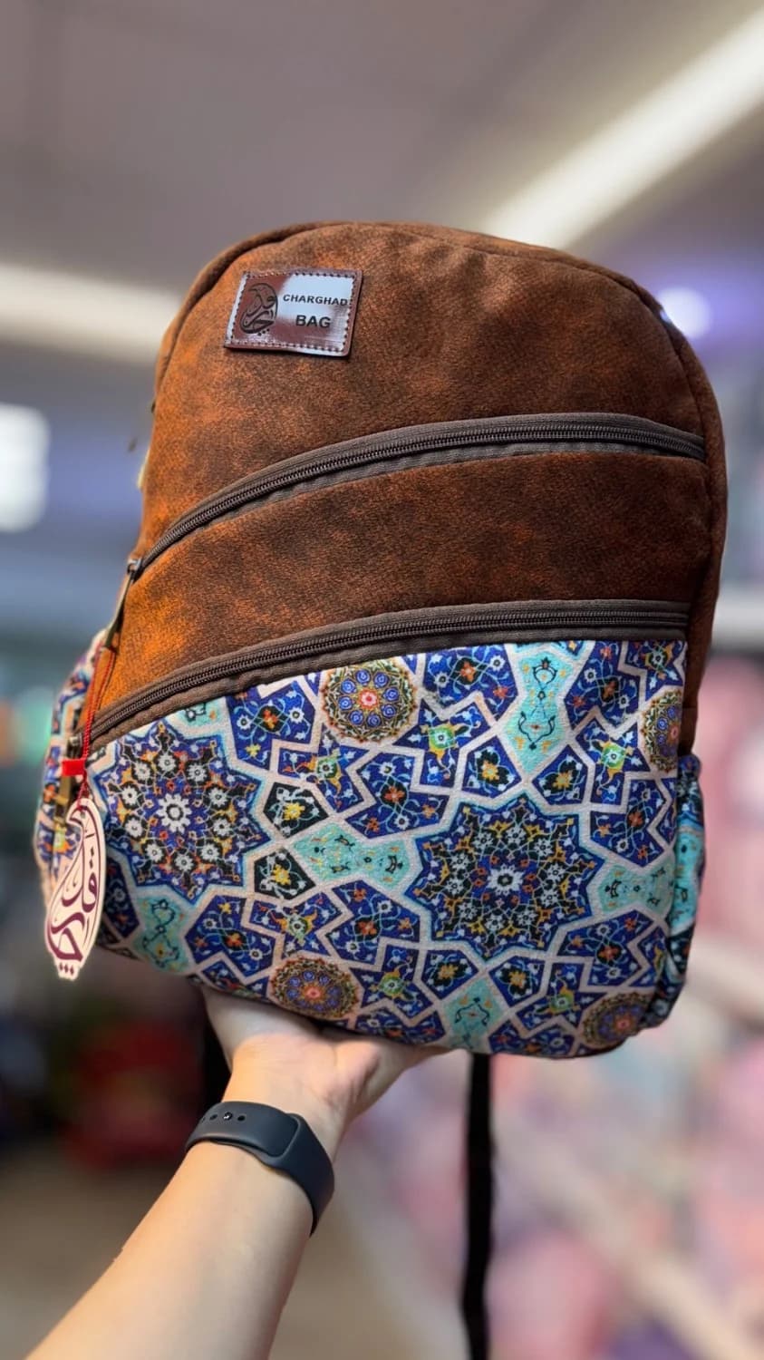 کوله پشتی پارچه ای طرح سنتی — تصویر ۳