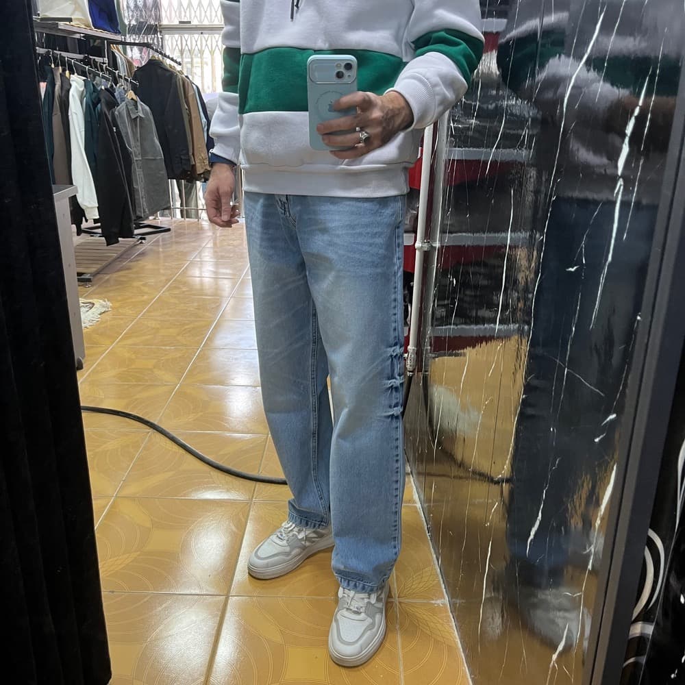 شلوار جین بگ آبی مردانه — تصویر ۴