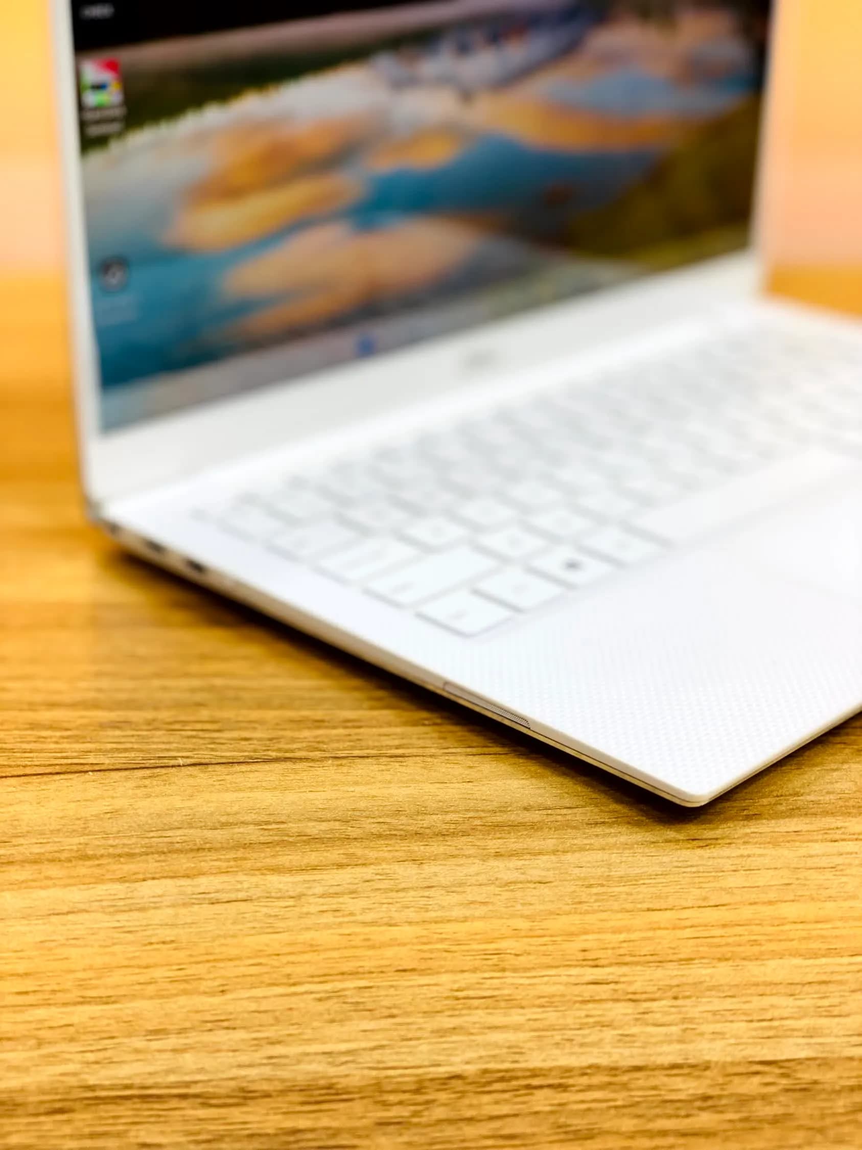 لپ تاپ دل XPS 13 7390 مشخصات i7-10th | 16gb لمسی — تصویر ۶