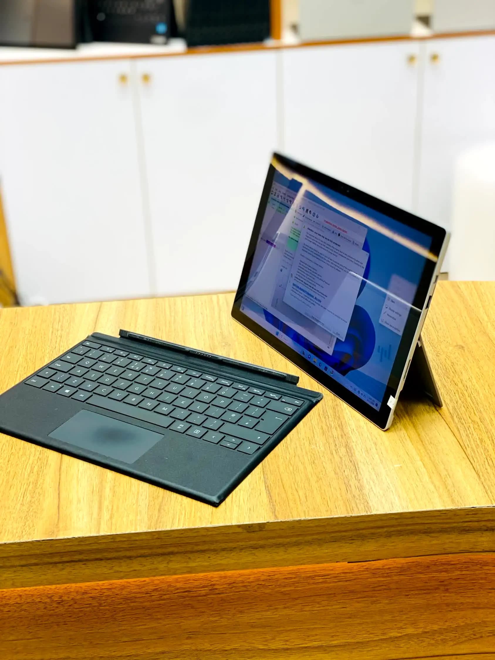 سرفیس Pro 4 سی پی یو i5 رم 8 گیگ هارد 256ssd — تصویر ۳