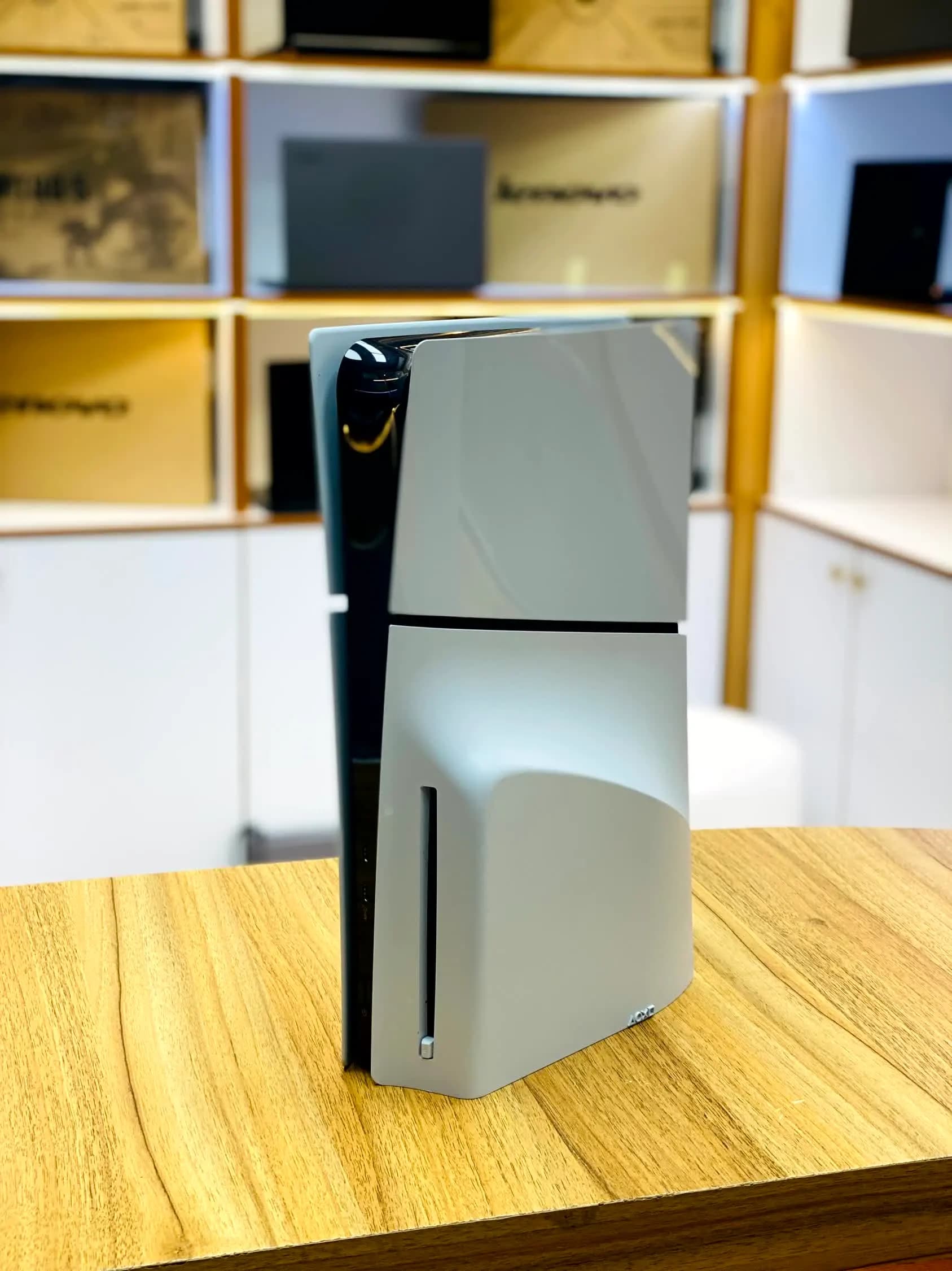 کنسول بازی Ps5 Slim دیسک خور 1ترابایت تک دسته اورجینال — تصویر ۱۰