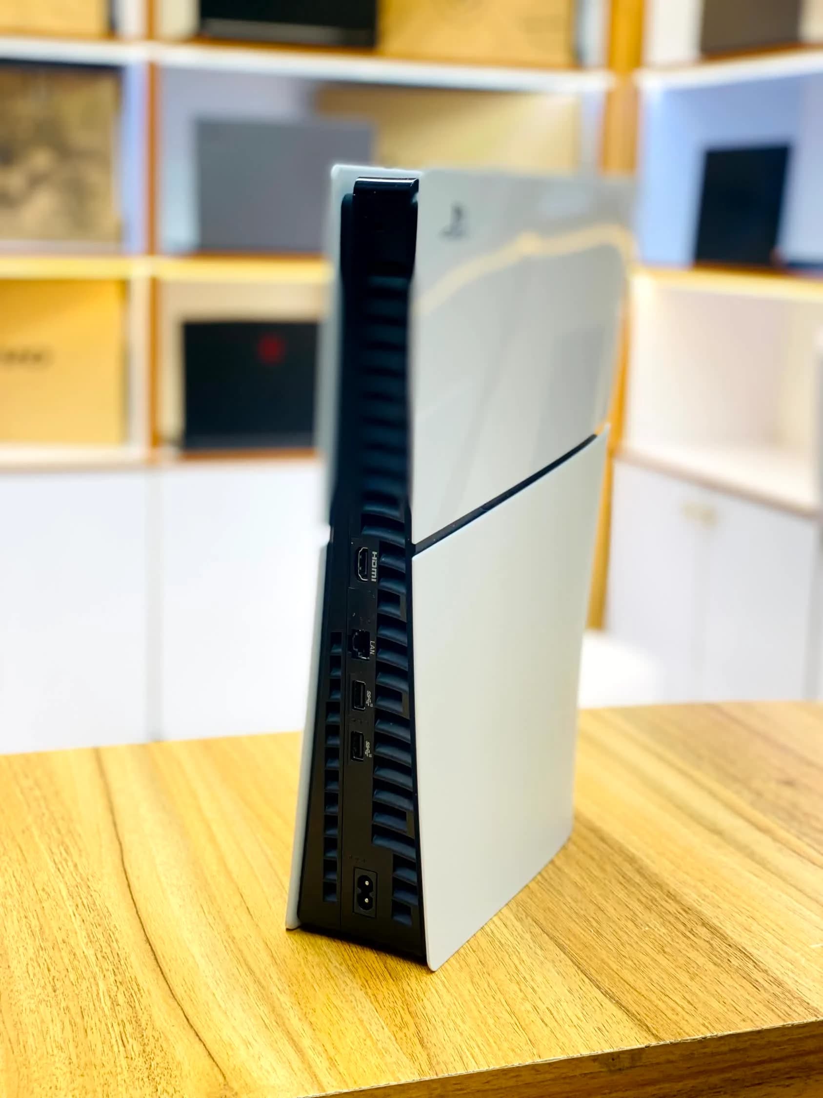 کنسول بازی Ps5 Slim دیسک خور 1ترابایت تک دسته اورجینال — تصویر ۵