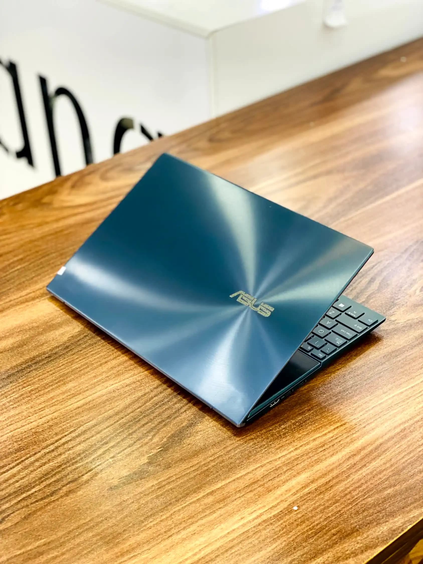 لپ تاپ ایسوس zenbook ux482ear سی پی یو i5 دو صفحه نمایش — تصویر ۱۱