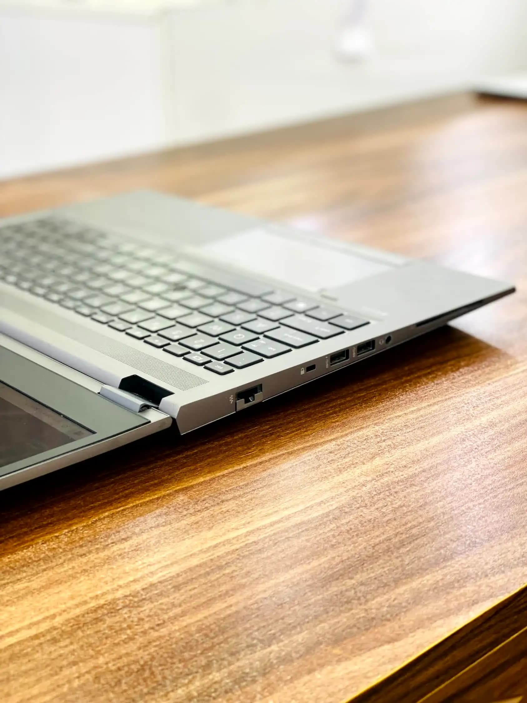 لپ تاپ hp zbook fury 15 g8 مشخصات i7 | 16GB | 512SSD | RTX A3000 6GB — تصویر ۱۲