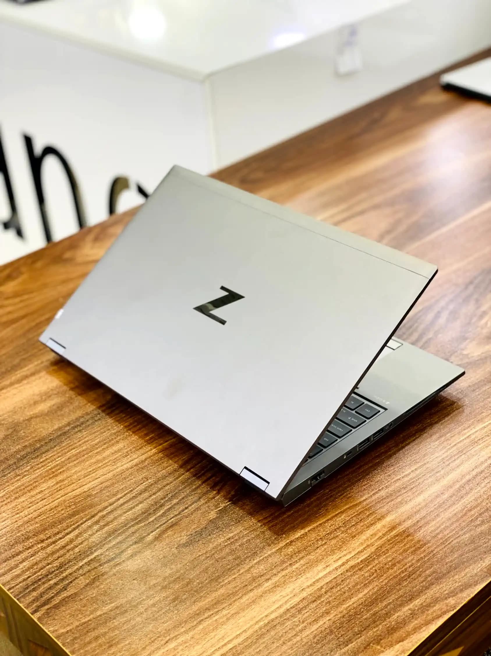 لپ تاپ hp zbook fury 15 g8 مشخصات i7 | 16GB | 512SSD | RTX A3000 6GB — تصویر ۸
