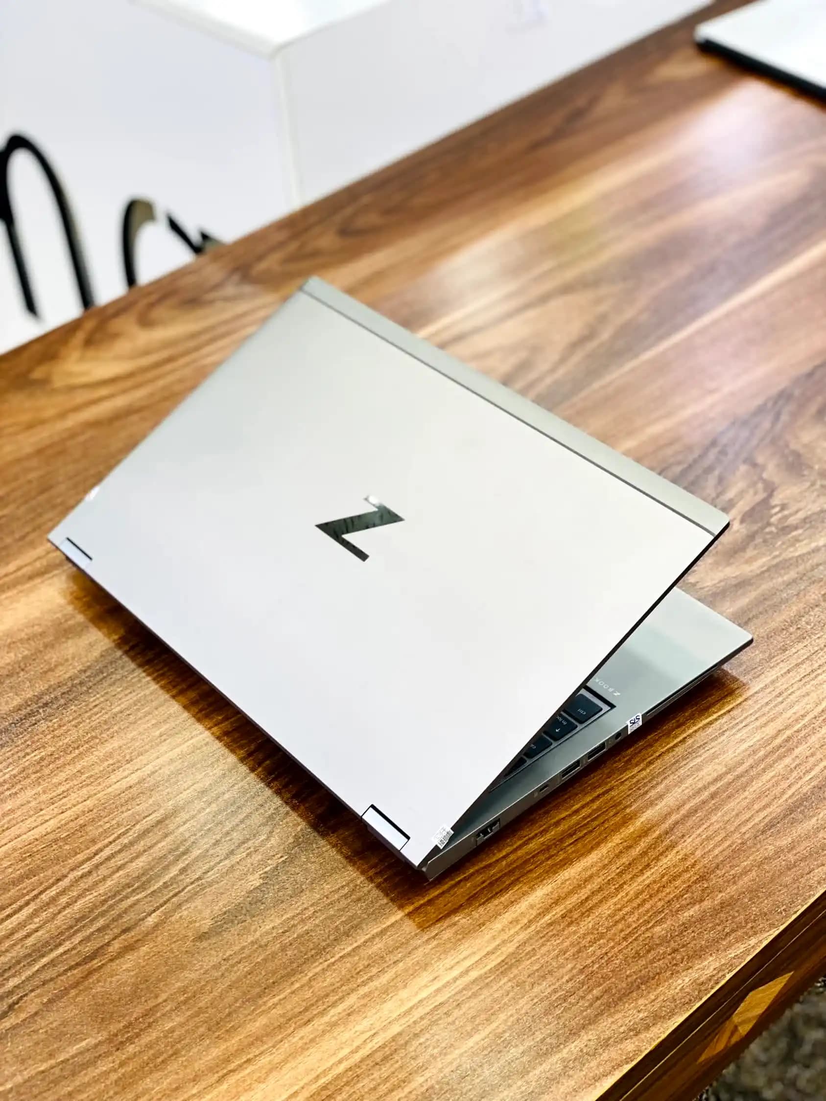 لپ تاپ hp zbook fury 15 g7 سی پی یو i7-10750H رم 32 و هارد 512 — تصویر ۳