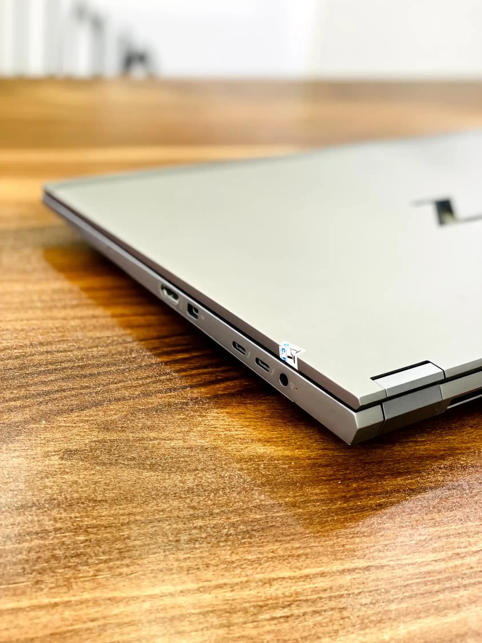 لپ تاپ hp zbook fury 15 g7 سی پی یو i7-10750H رم 32 و هارد 512 — تصویر ۴