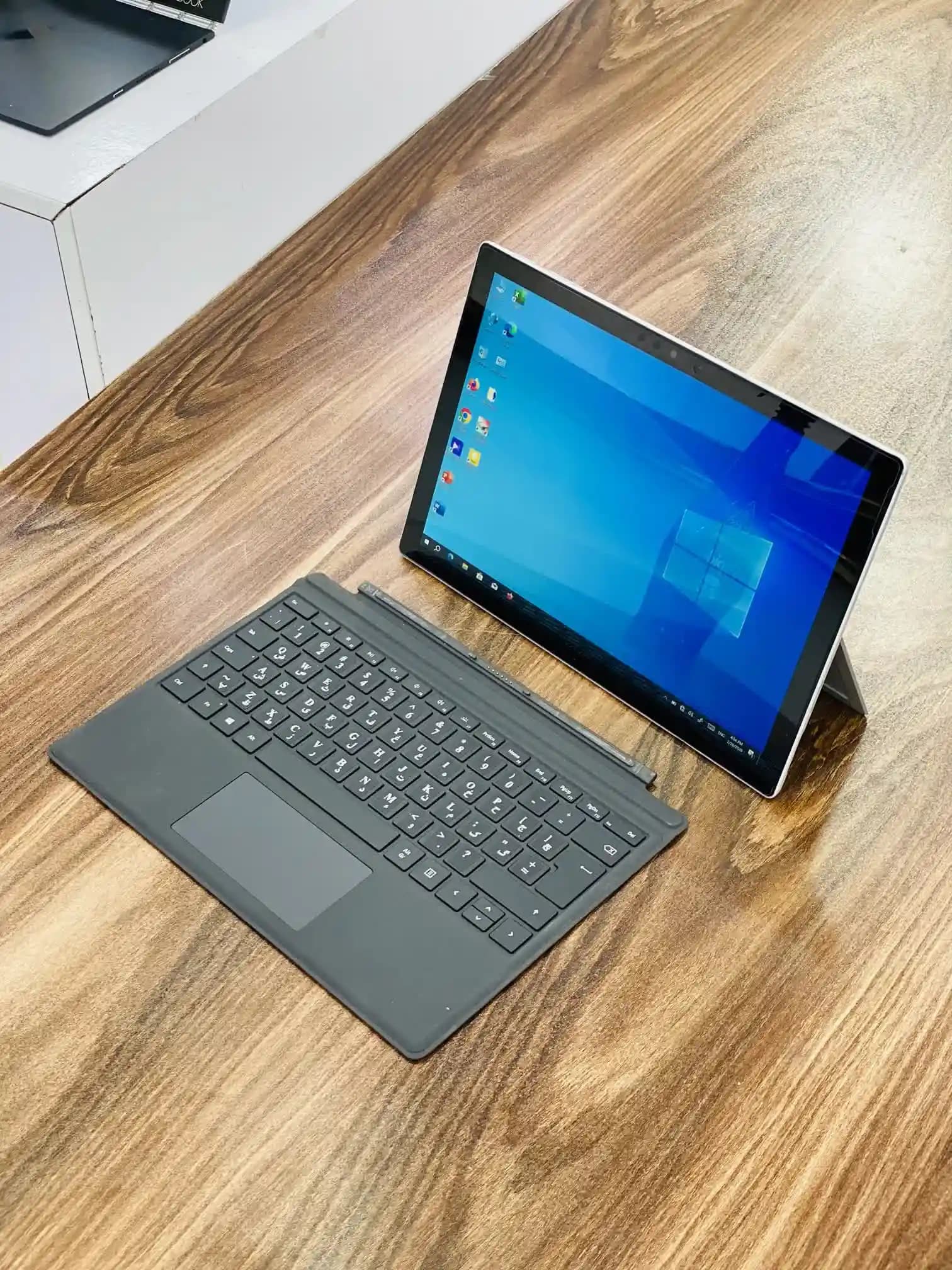 سرفیس Pro 5 مشخصات i5-7200u | 8 | 256ssd سیمکارت خور — تصویر ۱۱