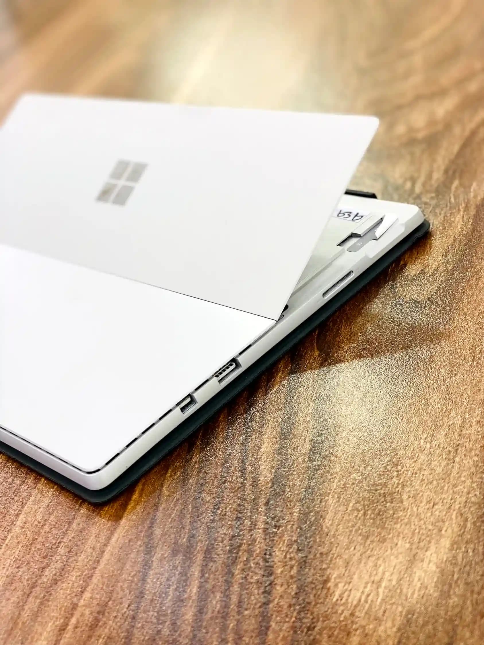 سرفیس Pro 5 مشخصات i5-7200u | 8 | 256ssd سیمکارت خور — تصویر ۵