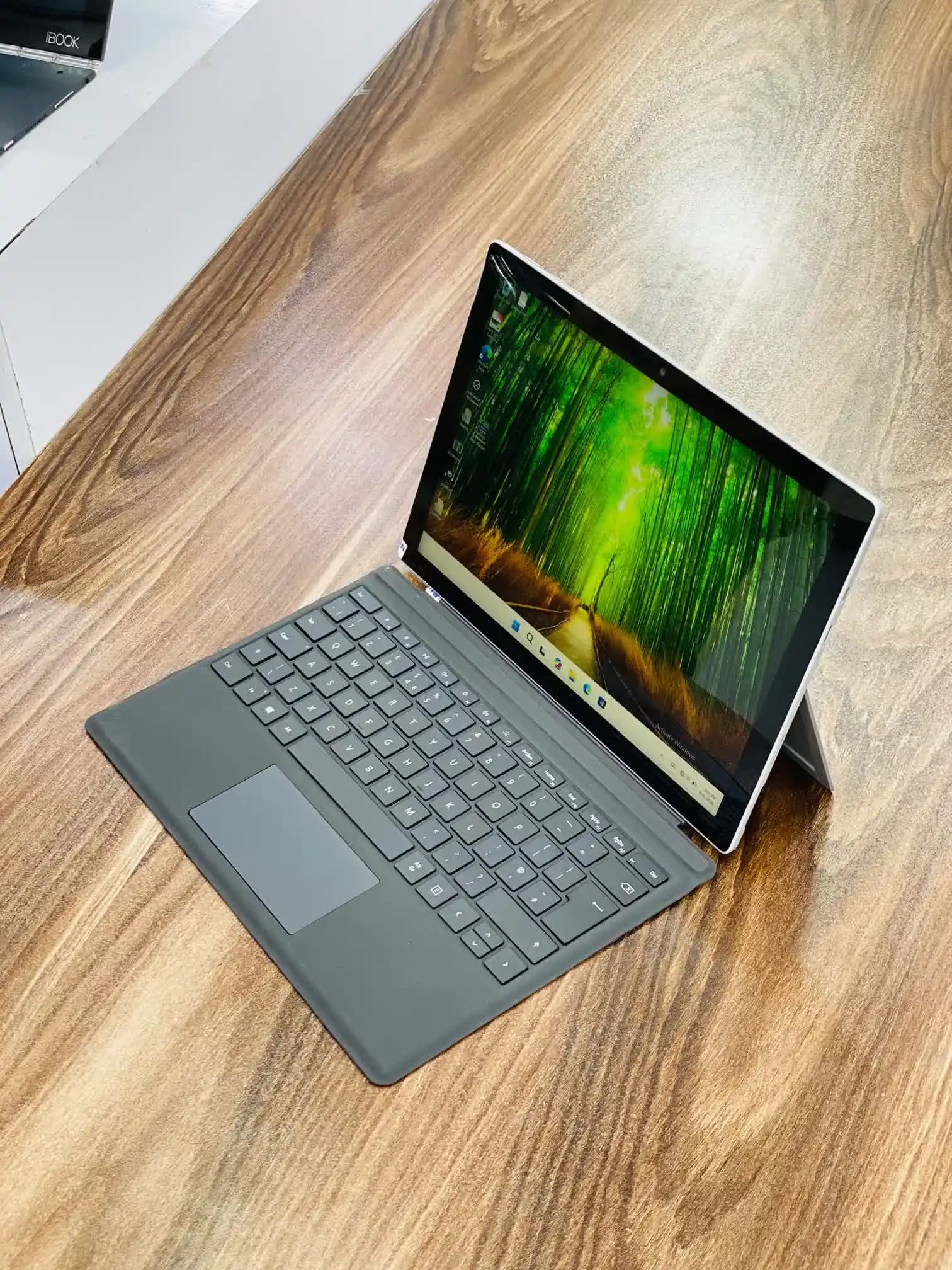 سرفیس Pro 5 مشخصات i5-7200u | 8 256 | — تصویر ۱۱