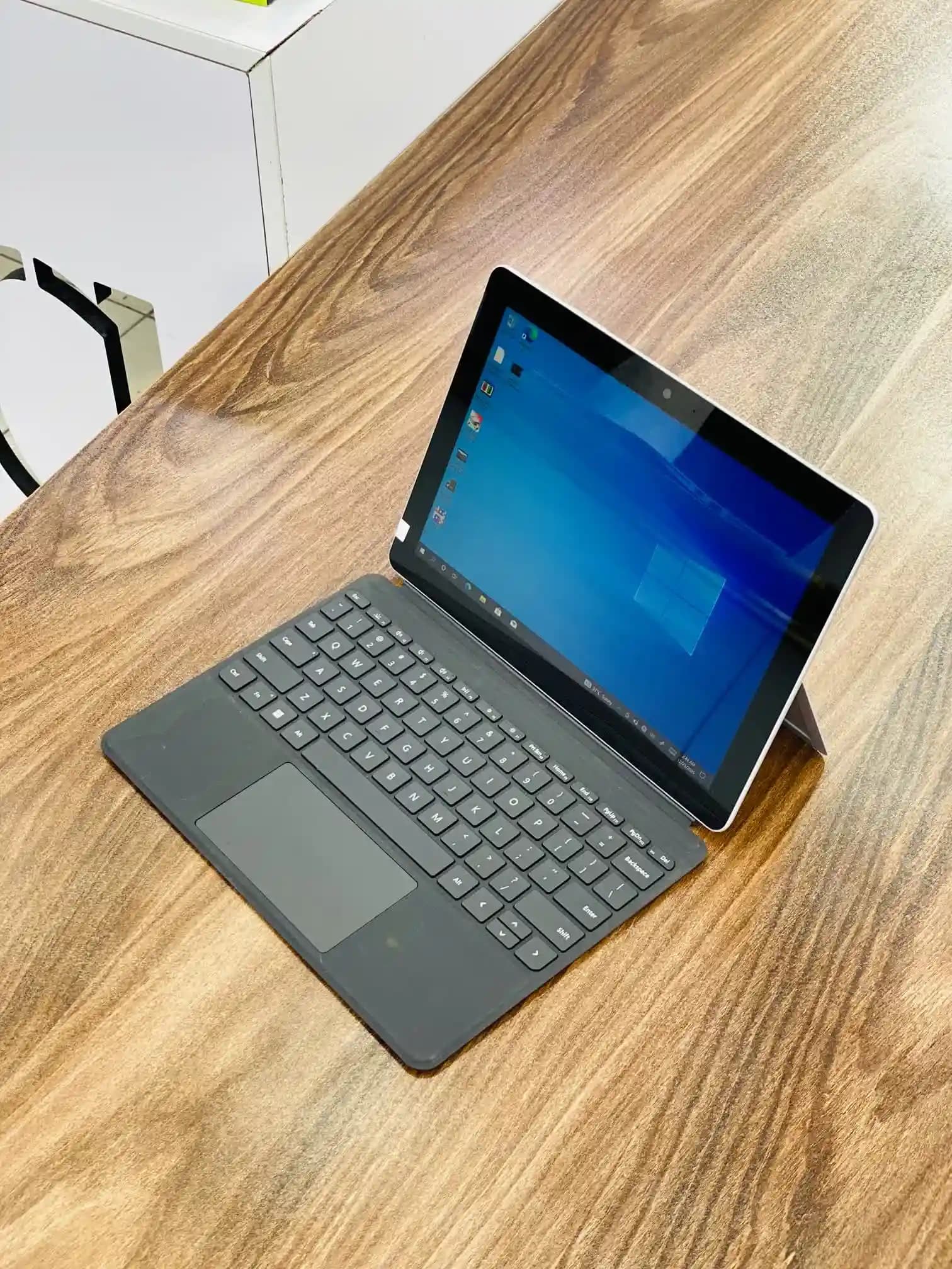 سرفیس Pro Go 2 پردازنده m3-8100Y سیمکارت خور | تبلت شو — تصویر ۸