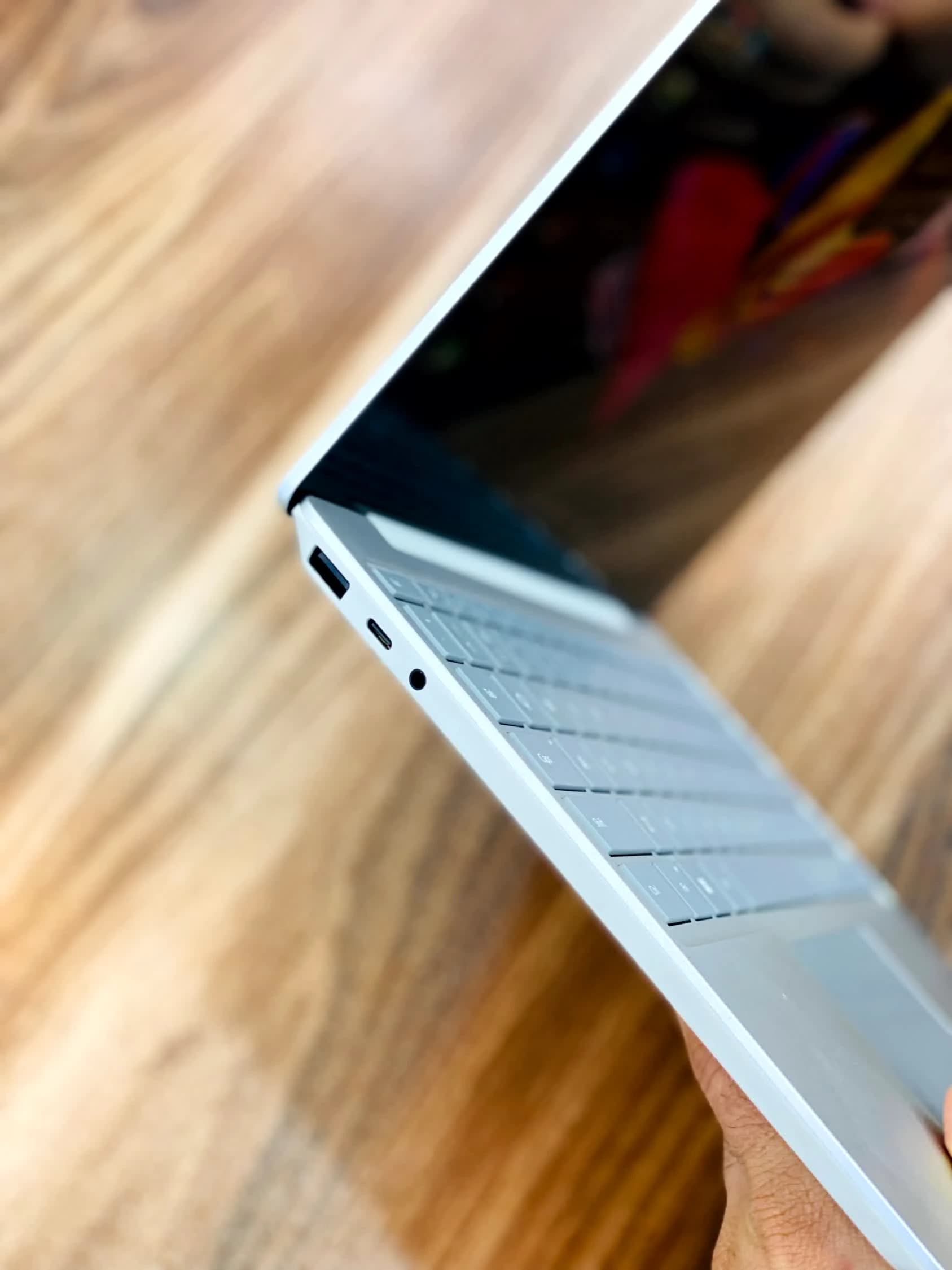 سرفیس laptop Go 2 پردازنده 256ssd | 8gb | i5 صفحه لمسی — تصویر ۶