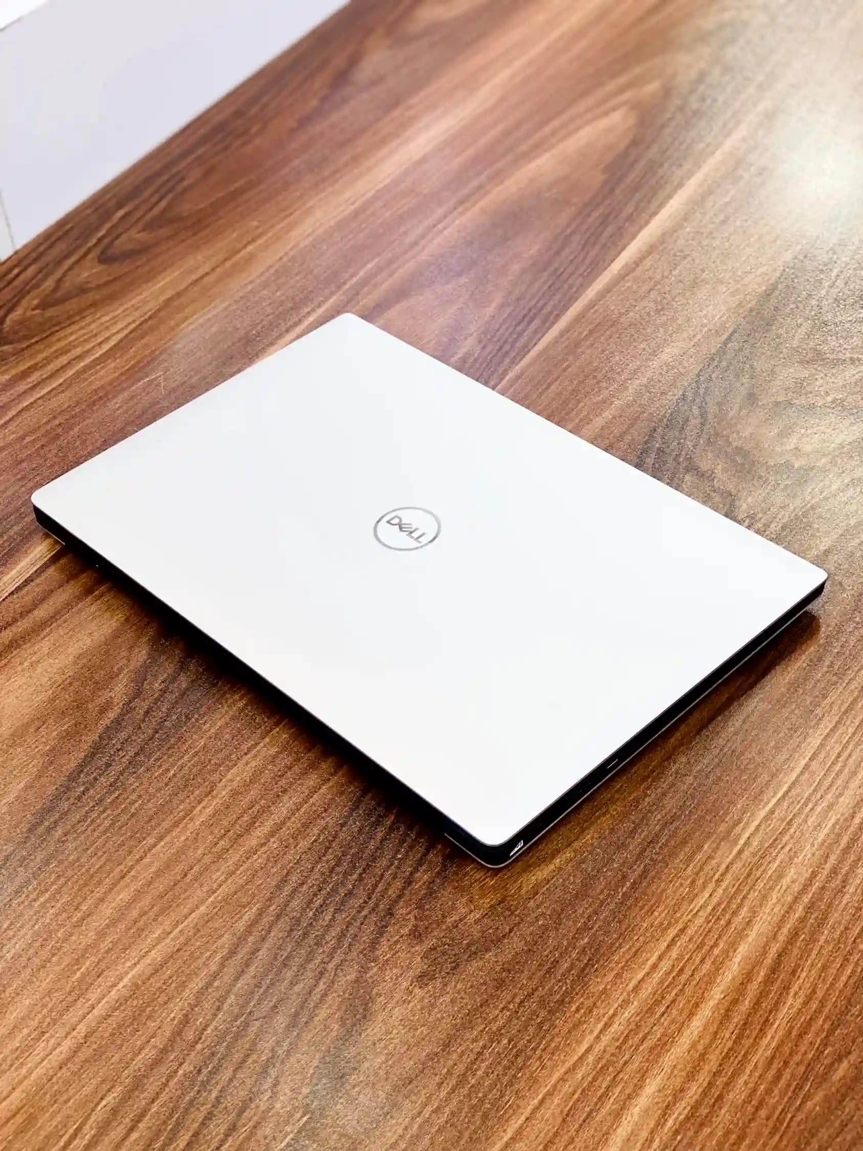 دل precision 5540 مشخصات i7-9850H | 16GB | 512SSD | 4K touch — تصویر ۱۱