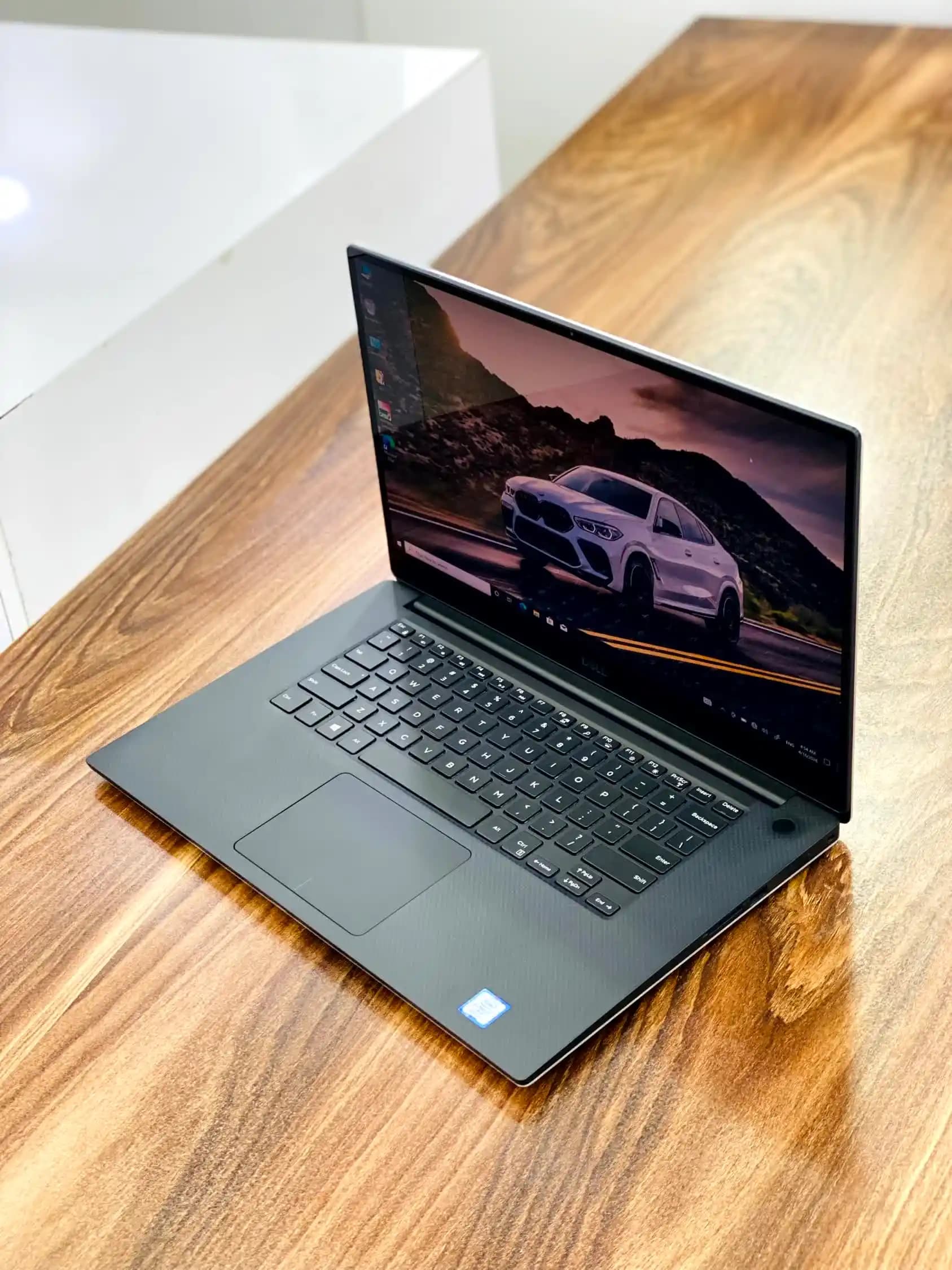 دل precision 5540 مشخصات i7-9850H | 16GB | 512SSD | 4K touch — تصویر ۸