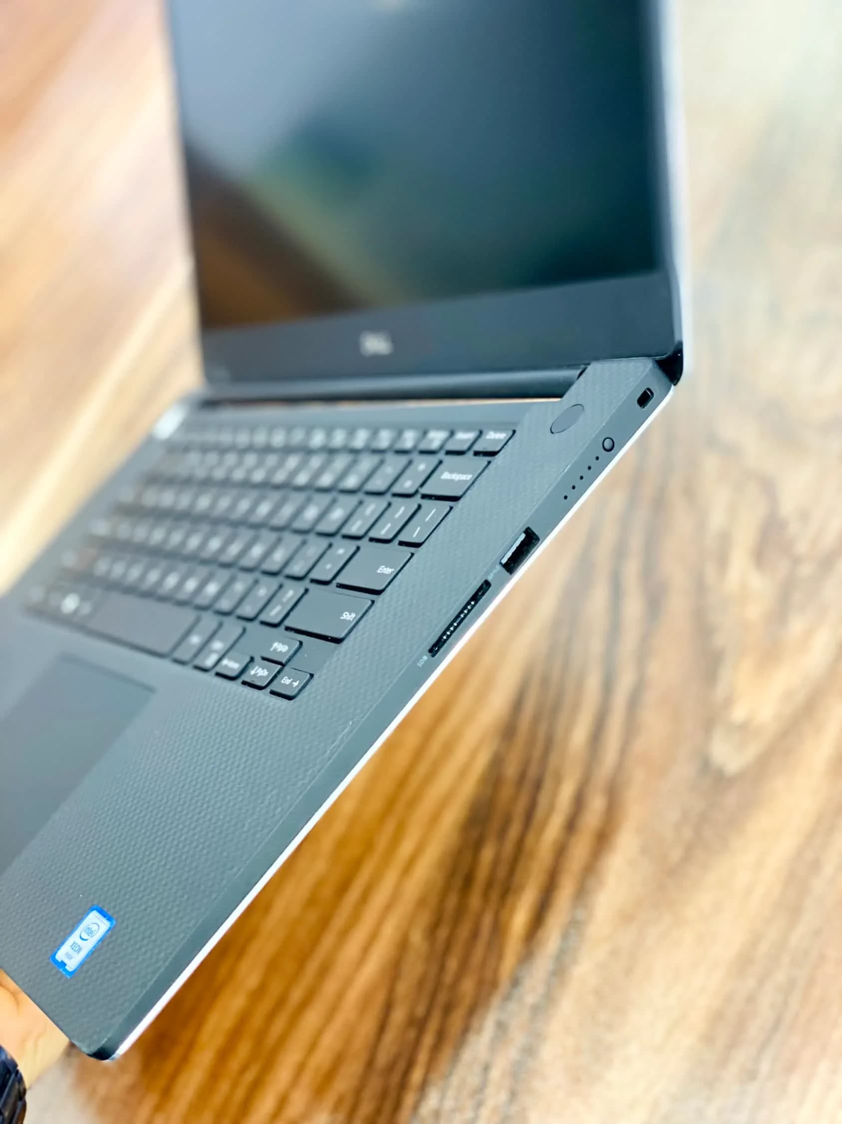 دل precision 5540 مشخصات i7-9850H | 16GB | 512SSD | 4K touch — تصویر ۵